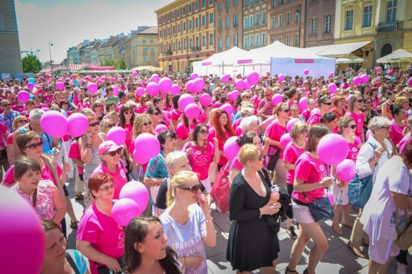 Różowa Warszawa ruszyła z pomocą! Zdrowie, LIFESTYLE - W sobotę 7 czerwca ulicami Warszawy przeszedł Avon WALK - Marsz Różowej Wstążki 2014!