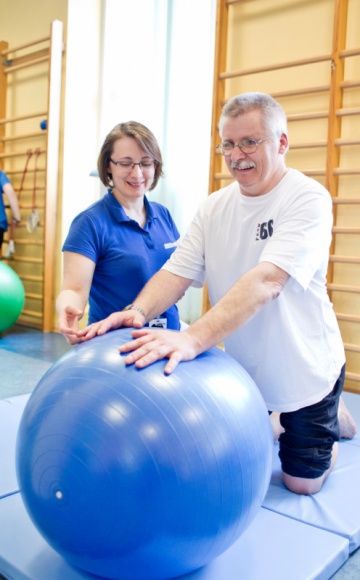 Dyskopatia – porady fizjoterapeuty Zdrowie, LIFESTYLE - Dyskopatia jest terminem, który stosuje się często do określenia zwykłego bólu krzyża. W rzeczywistości jest to jednak niezwykle poważna choroba, która polega na degeneracji krążka międzykręgowego.
