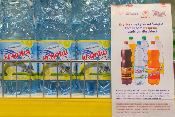 KRYNKA nie tylko od święta – pomaga Fundacji „Pomóż Im” kupić USG Zdrowie, LIFESTYLE - Znany podlaski producent wody źródlanej i napoi – spółdzielnia Krynka – wraz z siecią PSS Społem Białystok zaangażowała się we wsparcie Fundacji „Pomóż Im”.