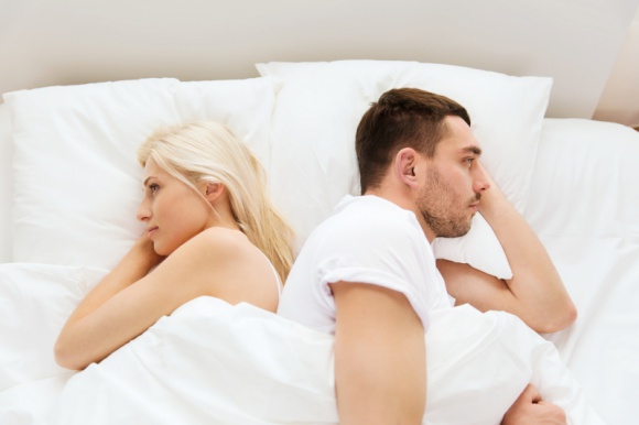 Poporodowe problemy łóżkowe Zdrowie, LIFESTYLE - Macierzyństwo to piękny, ale i bardzo wymagający dla kobiety czas. Na początku młoda mama zmęczona jest połogiem, opieką nad dzieckiem i zupełnie nową rolą w życiu. Ale z czasem powraca do formy i pomiędzy nią a partnerem zaczynają pojawiać się pierwsze łóżkowe „próby”.