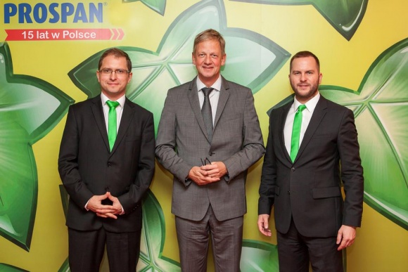 Prospan® na rynku polskim już od ponad 15 lat Zdrowie, LIFESTYLE - Prospan®, lek na kaszel dostępny w 89 krajach świata, obchodzi swoje 15-lecie na rynku polskim