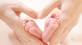 Bezpieczny poród – czego oczekuje przyszła mama? Zdrowie, LIFESTYLE - Nie wiesz jeszcze, gdzie na świat przyjdzie twoje maleństwo? Nie zostawiaj tej decyzji na ostatnią chwilę. Poród to wyjątkowe doświadczenie, a poza osobami, które będą ci podczas niego towarzyszyć, ogromny wpływ na to, jak go zapamiętasz, będzie mieć wybrany szpital.