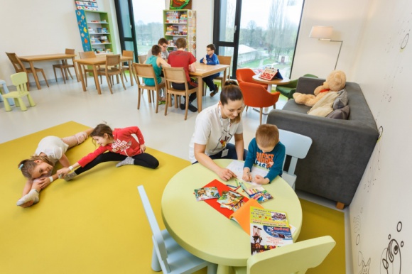 Fundacja Ronalda McDonalda podsumowuje kolejny rok Zdrowie, LIFESTYLE - 15 rocznica działalności w Polsce, ponad 7 tysięcy dzieci przebadanych na pokładzie ambulansu oraz rozpoczęcie formalnych starań o budowę kolejnego Domu w Warszawie - Fundacja Ronalda McDonalda podsumowuje ostatni rok i prezentuje dalsze plany.