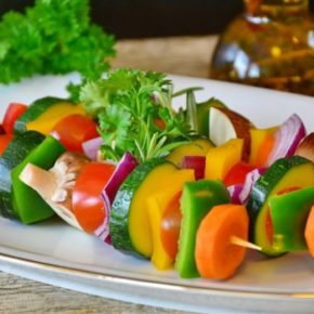 Dietetyczne barbecue – czyli jak grillować smacznie i zdrowo?