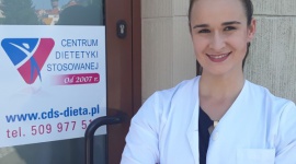 Centrum Dietetyki Stosowanej zaprasza do Giżycka Zdrowie, LIFESTYLE - Kiedy wyjeżdżała z Giżycka na studia do Białegostoku, doskonale wiedziała, że za kilka lat wróci w rodzinne strony. I tak się stało. Małgorzata Pomykała, dyplomowany i doświadczony dietetyk otworzyła pierwszą w Giżycku poradnię pod szyldem Centrum Dietetyki Stosowanej.