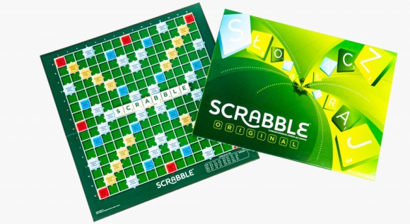 Grasz w Scrabble? Będziesz zdrowszy! Zdrowie, LIFESTYLE - Scrabble to znana każdemu popularna gra słowna dla wszystkich grup wiekowych, która nie tylko wymaga od graczy ciągłej nauki, ale jak się okazuje, ma także zbawienny wpływ na ich zdrowie.