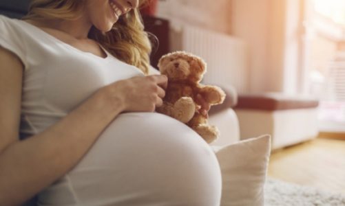 Fizjoterapia w ciąży i po porodzie – kiedy zgłosić się do specjalisty?