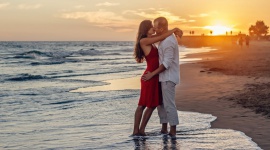 Lepiej wzmocnić odporność zamiast leczyć opryszczkę Zdrowie, LIFESTYLE - Szacuje się, że w Polsce prawie 80% ludzi zakażonych jest wirusem HSV1, wywołującym przede wszystkim opryszczkę wargową, a 15% jest nosicielem wirusa HSV2, który objawia się opryszczką narządów płciowych.