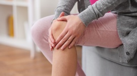 Problem z rzepką – co robić kiedy „chrupie” nam w kolanach? Zdrowie, LIFESTYLE - Problem z rzepką – co robić kiedy „chrupie” nam w kolanach?