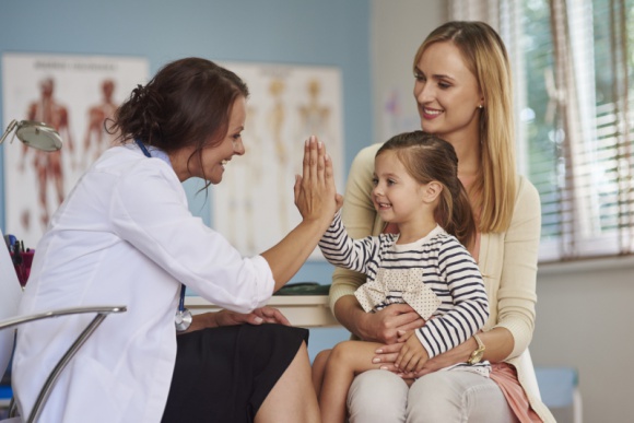 Bilanse dzieci zdrowych odroczone do 30 kwietnia. Co ze szczepieniami? Zdrowie, LIFESTYLE - Krajowi Konsultanci w Dziedzinie Medycyny Rodzinnej i Pediatrii zalecili placówkom Podstawowej Opieki Zdrowotnej odroczenie bilansów dzieci zdrowych do 30 kwietnia.