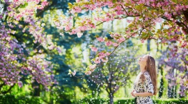 Alergia alergii nie jest równa - znasz wszystkie jej typy? Zdrowie, LIFESTYLE - Alergia to jedna z chorób XXI wieku, zaliczana jest do tzw. chorób cywilizacyjnych. Staje się coraz bardziej powszechna. Blisko co drugi Polak zauważa u siebie reakcje alergiczne. Co 10 lat liczba alergików się podwaja, a lista alergenów wydłuża.