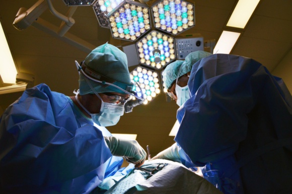 Abdominoplastyka ratunkiem dla twojej talii Zdrowie, LIFESTYLE - Obwisła skóra brzucha to problem dotyczący najczęściej kobiet po porodzie i osób, które bardzo szybko straciły na wadze.